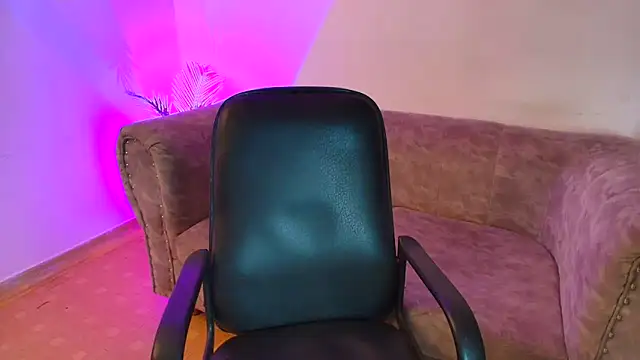 Snapshot of Susana_hank2 chatting on 25, 11, 2025 Susana hank2 online show from 25, 11, 2025