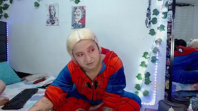 the lesbian game online show from 22, 10, 2025