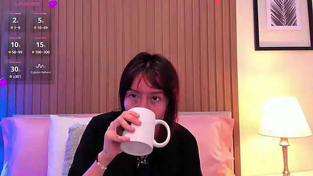 lizzy davis 1 online show from 12, 1, 2025