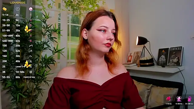 Snapshot of pretty_little_thing chatting on 15, 11, 2025 pretty little thing online show from 15, 11, 2025