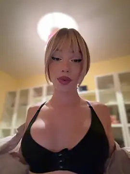 Carlita cute online show from 3, 2, 2026