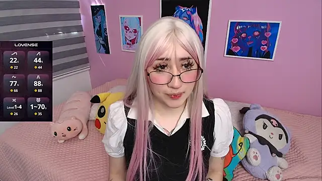 Snapshot of Miwa_violet chatting on 8, 11, 2025 Miwa violet online show from 8, 11, 2025