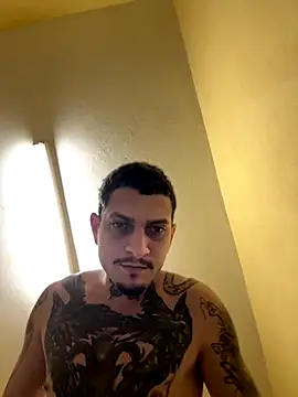 Snapshot of Christopherreis chatting on 6, 11, 2025 Christopherreis online show from 6, 11, 2025