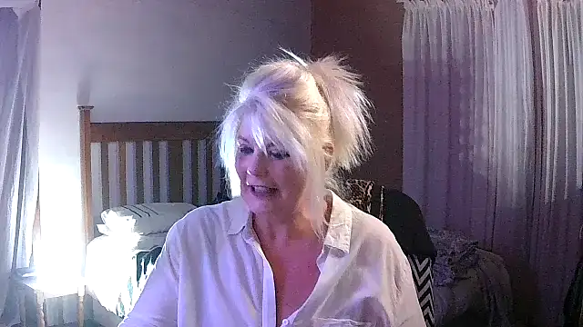 Miahotmilf online show from 10, 1, 2026