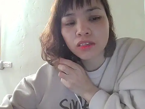 Angela-Eira online show from 4, 12, 2025