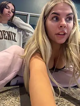 Snapshot of delicioussdixie chatting on 31, 10, 2025 delicioussdixie online show from 31, 10, 2025