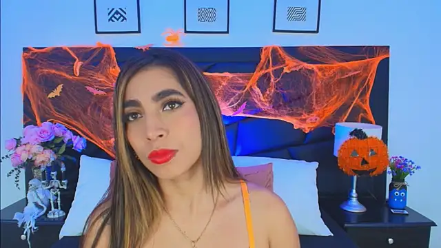 Snapshot of SophieCarther chatting on 24, 10, 2025 SophieCarther online show from 24, 10, 2025