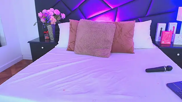 Snapshot of SophieCarther chatting on 14, 11, 2025 SophieCarther online show from 14, 11, 2025