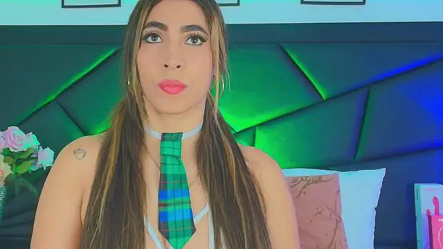 Snapshot of SophieCarther chatting on 18, 11, 2025 SophieCarther online show from 18, 11, 2025