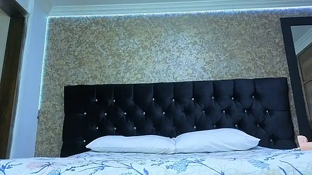 stella xue online show from 13, 11, 2025