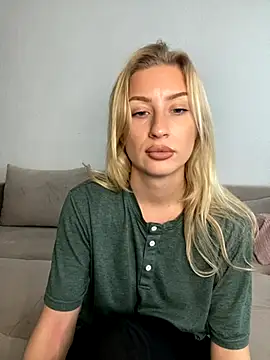 Snapshot of belle98 chatting on 25, 11, 2025 belle98 online show from 25, 11, 2025