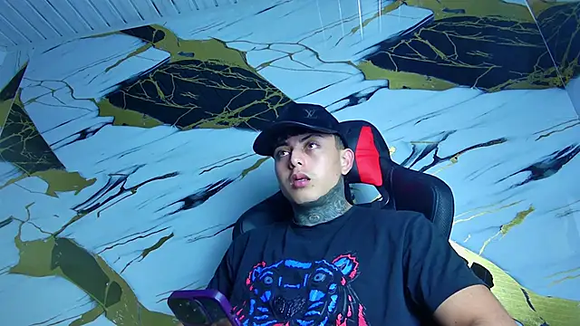 Kevin22 222 online show from 26, 1, 2025