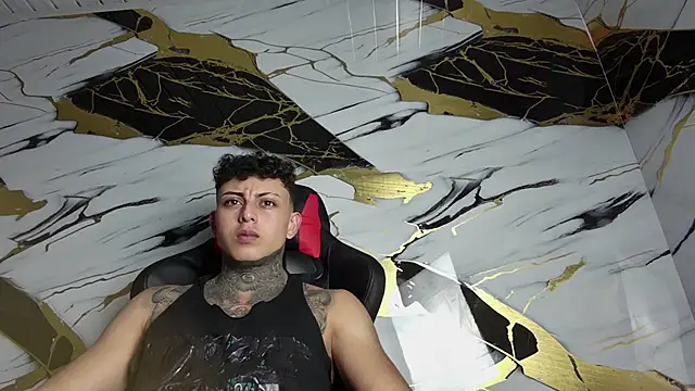 Kevin22 222 online show from 28, 1, 2025