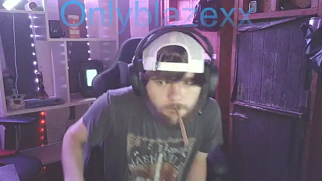 Snapshot of OnlyBlazexx chatting on 15, 1, 2026 OnlyBlazexx online show from 15, 1, 2026