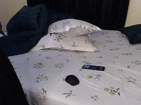 Snapshot of sweet_scovia1 chatting on 5, 11, 2025 sweet scovia1 online show from 5, 11, 2025