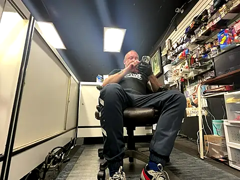 Snapshot of RawRyder8 chatting on 11, 11, 2025 RawRyder8 online show from 11, 11, 2025