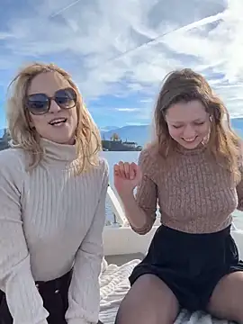 missdaisydiamond777 online show from 5, 11, 2025