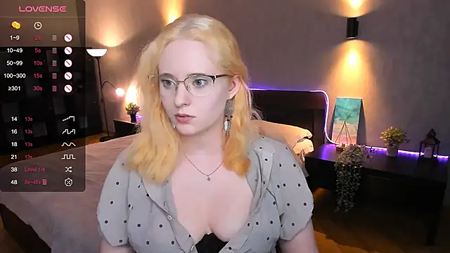 Aemilia  online show from 24, 1, 2025