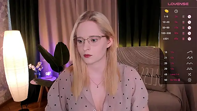 Aemilia  online show from 19, 3, 2025