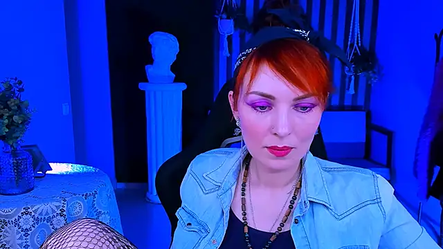 Snapshot of VandaRossi chatting on 7, 3, 2025 VandaRossi online show from 7, 3, 2025
