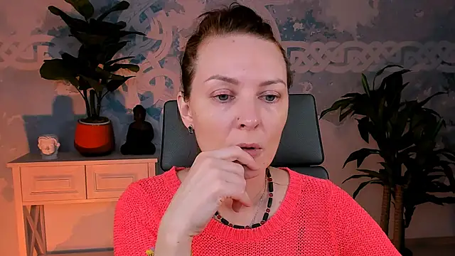 Snapshot of VandaRossi chatting on 9, 9, 2025 VandaRossi online show from 9, 9, 2025