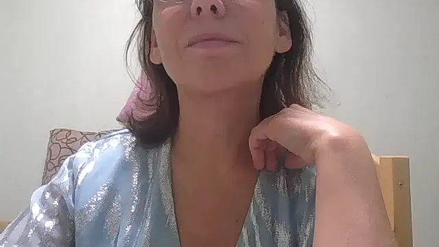 Snapshot of HollyJewel chatting on 22, 10, 2025 HollyJewel online show from 22, 10, 2025