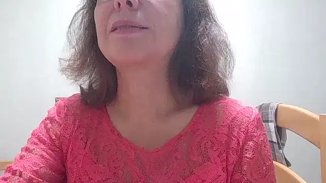 Snapshot of HollyJewel chatting on 23, 10, 2025 HollyJewel online show from 23, 10, 2025