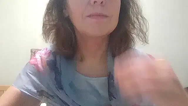 Snapshot of HollyJewel chatting on 11, 11, 2025 HollyJewel online show from 11, 11, 2025