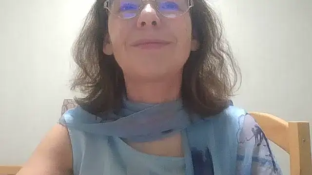 HollyJewel online show from 5, 12, 2025