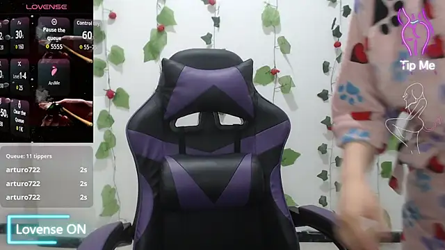 Liaroberts1 online show from 3, 2, 2026