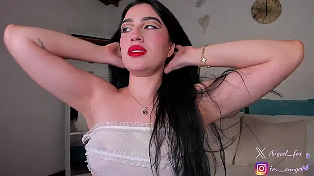 Snapshot of angeel_fox chatting on 4, 12, 2024 angeel fox online show from 4, 12, 2024