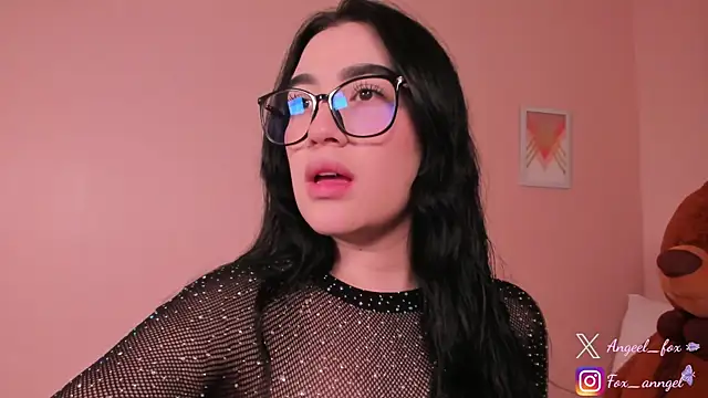 Snapshot of angeel_fox chatting on 11, 10, 2025 angeel fox online show from 11, 10, 2025