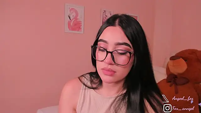 Snapshot of angeel_fox chatting on 13, 11, 2025 angeel fox online show from 13, 11, 2025