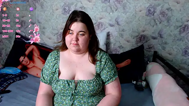Estelle Hicks online show from 12, 12, 2024