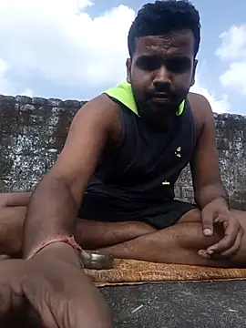 MeFeellove online show from 5, 11, 2025