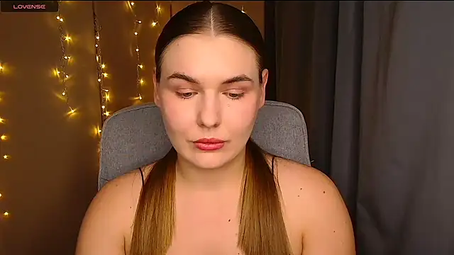 Snapshot of Glory_air chatting on 9, 10, 2025 Glory air online show from 9, 10, 2025