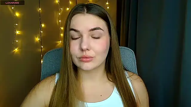 Snapshot of Glory_air chatting on 22, 10, 2025 Glory air online show from 22, 10, 2025