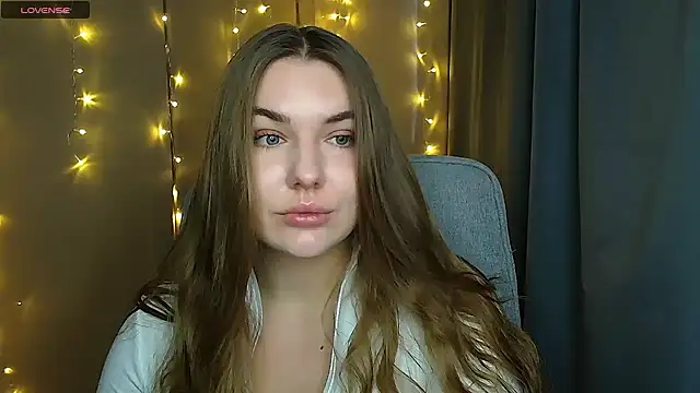 Snapshot of Glory_air chatting on 24, 10, 2025 Glory air online show from 24, 10, 2025