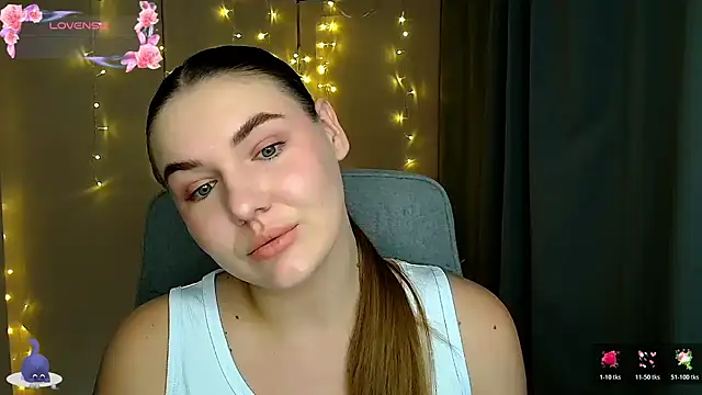 Snapshot of Glory_air chatting on 3, 11, 2025 Glory air online show from 3, 11, 2025