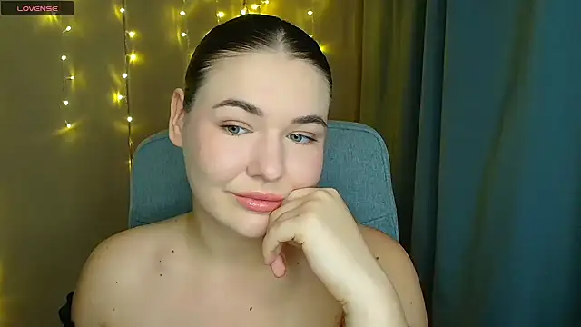 Snapshot of Glory_air chatting on 10, 11, 2025 Glory air online show from 10, 11, 2025