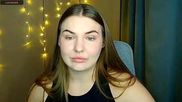 Snapshot of Glory_air chatting on 12, 11, 2025 Glory air online show from 12, 11, 2025