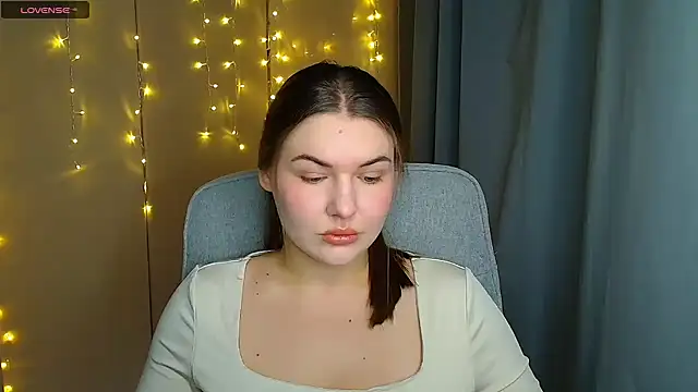 Snapshot of Glory_air chatting on 18, 11, 2025 Glory air online show from 18, 11, 2025