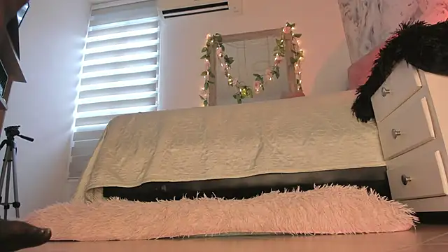 Snapshot of Bella_desi_ chatting on 20, 3, 2026 Bella desi online show from 20, 3, 2026