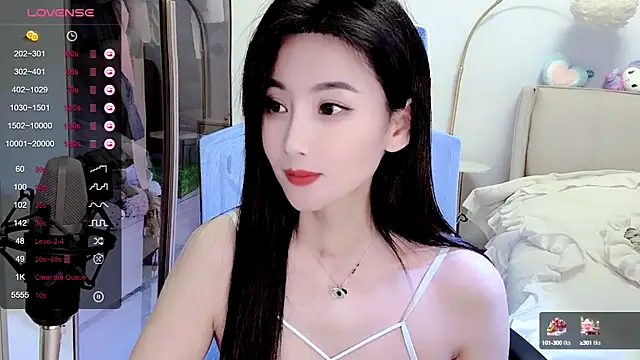 Snapshot of FeiFei-babe chatting on 4, 1, 2025 FeiFei-babe online show from 4, 1, 2025