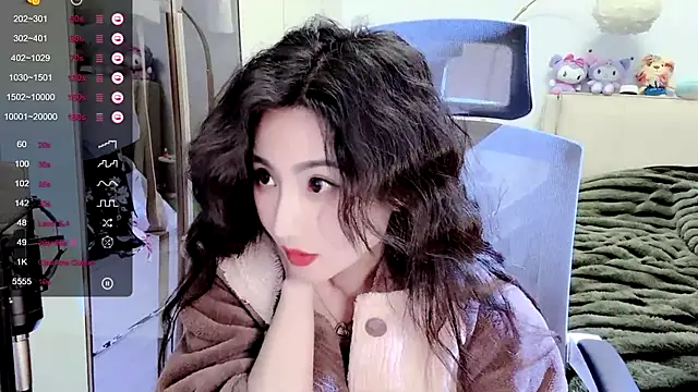 Snapshot of FeiFei-babe chatting on 12, 2, 2025 FeiFei-babe online show from 12, 2, 2025