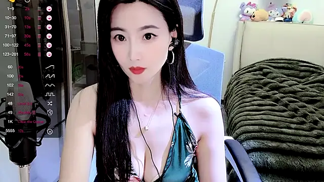 Snapshot of FeiFei-babe chatting on 11, 3, 2025 FeiFei-babe online show from 11, 3, 2025