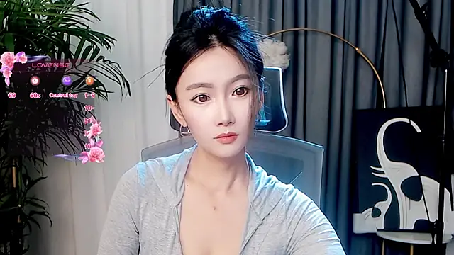 Snapshot of FeiFei-babe chatting on 11, 11, 2025 FeiFei-babe online show from 11, 11, 2025