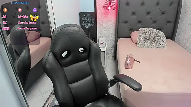 SUZETMONACO online show from 24, 2, 2026