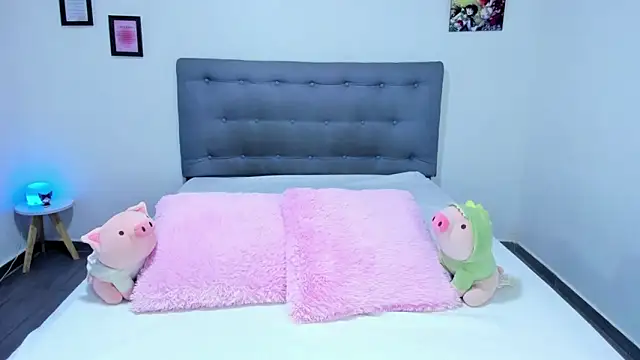 Agataowens online show from 13, 2, 2025