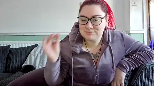 Bustycurves online show from 27, 1, 2025